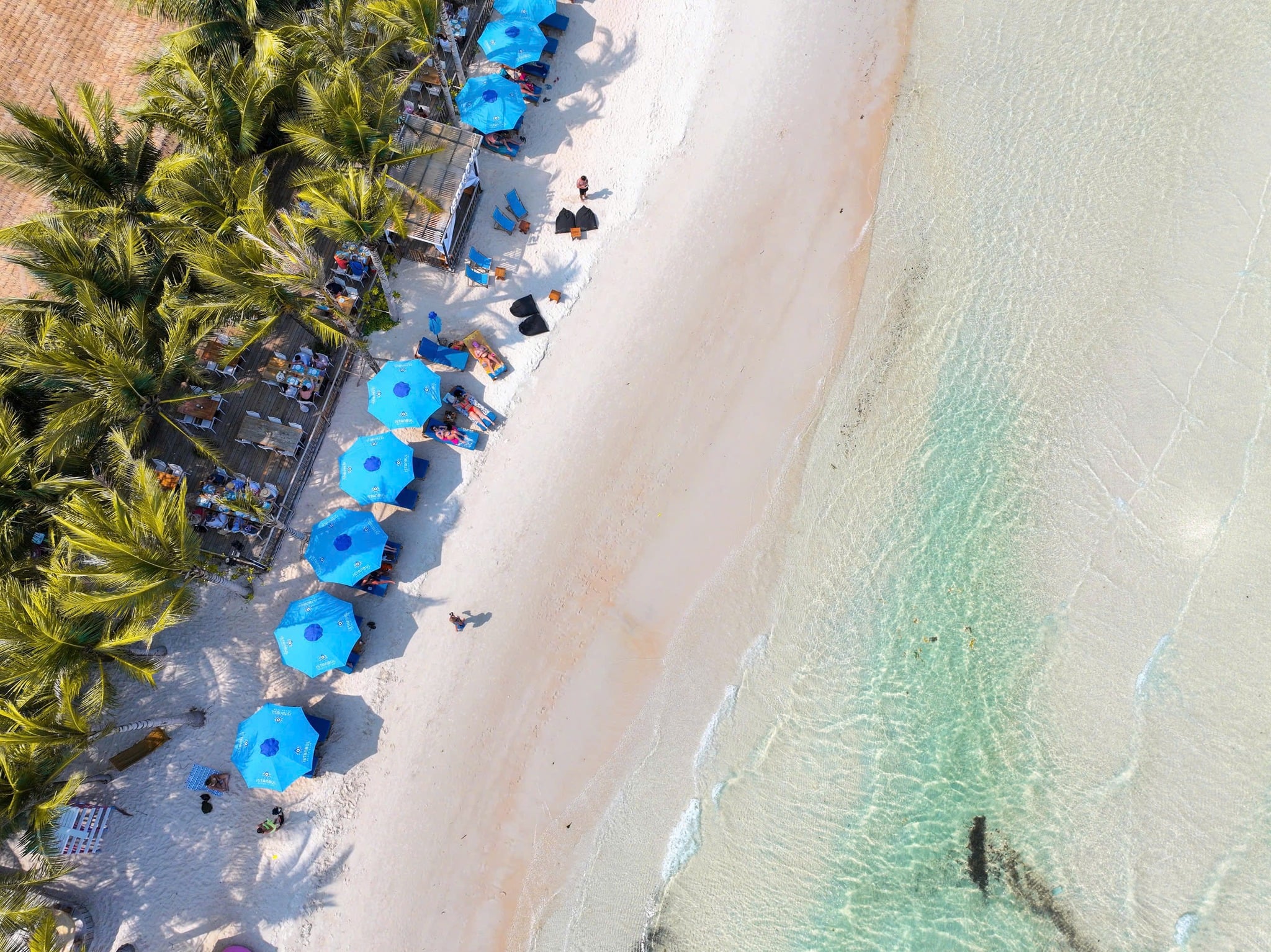 Kem Beach – world’s top 50 most beautiful beaches – captivates every international visitor in Phu Quoc